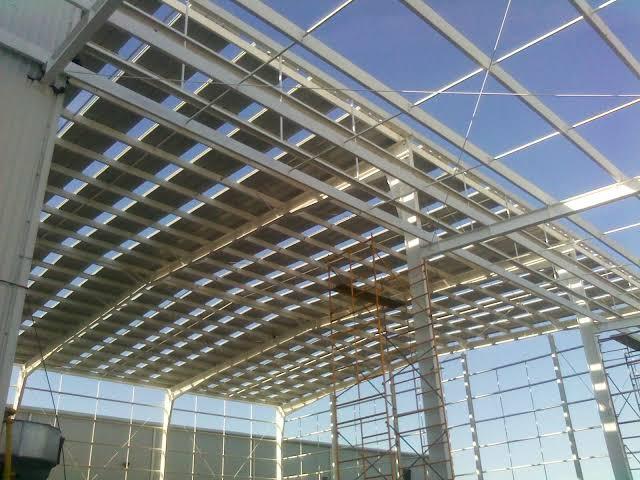 Estructuras metálicas y laminados KR18